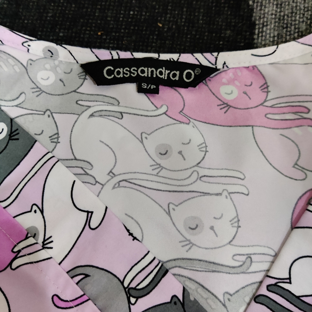 Cassandra O Women’s Scrub Top | Cat Print | Pink Gray Black | Size Small - Picture 6 of 8